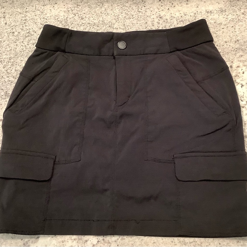 Athleta Black Trekkie Skort